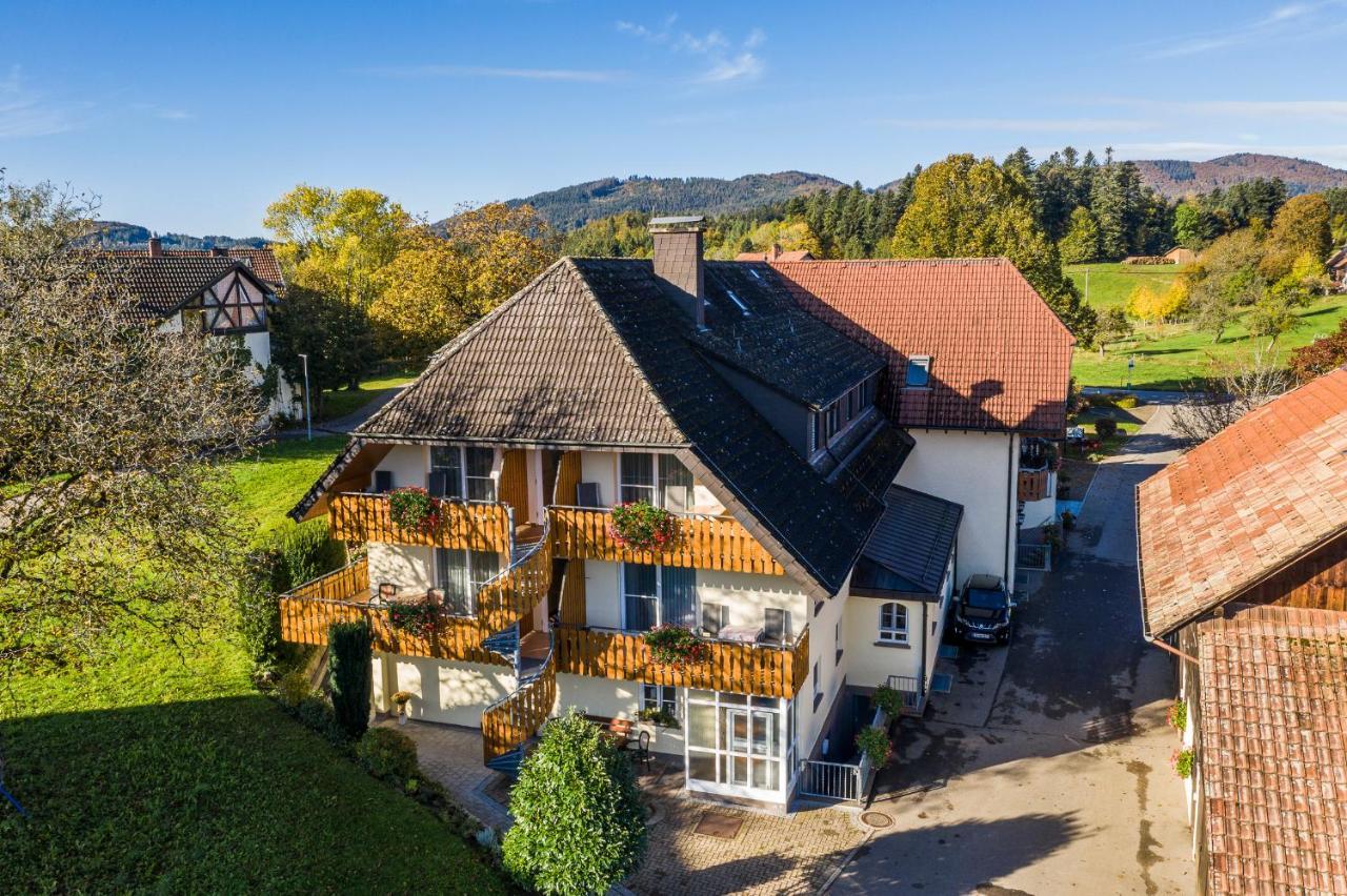 Hotel-Restaurant Sennhuette Im Herzen Des Suedschwarzwalds Kleines Wiesental Екстериор снимка